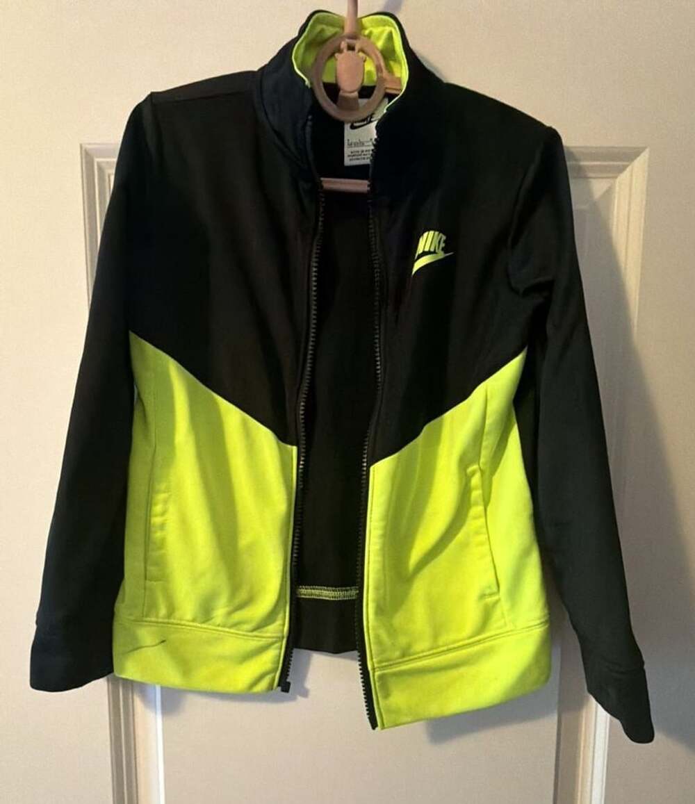 Nike Boys Jacket Black and Green Size 7 - Broken Zipper, mark on front